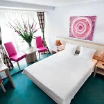 Petrus Otel