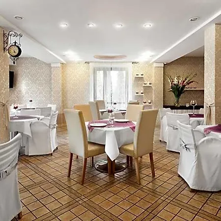 Petrus 3*